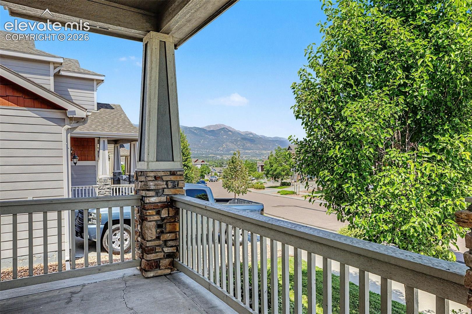 1437 Grand Overlook Street