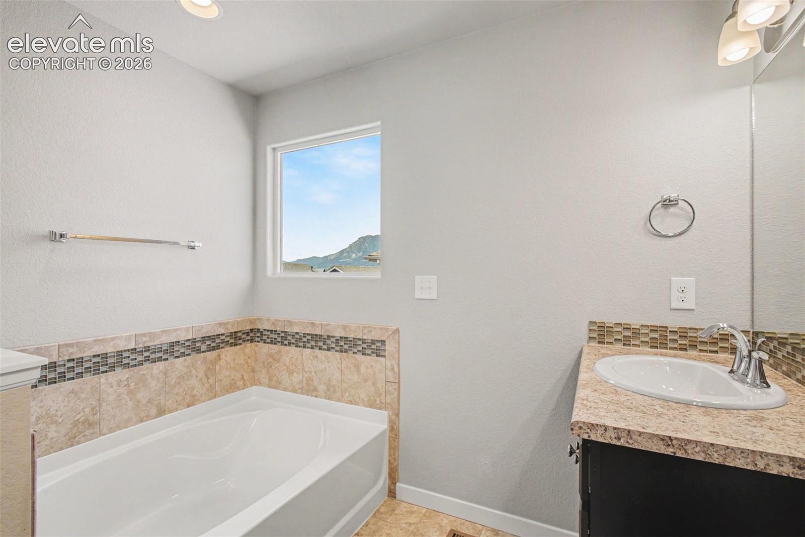 1437 Grand Overlook Street