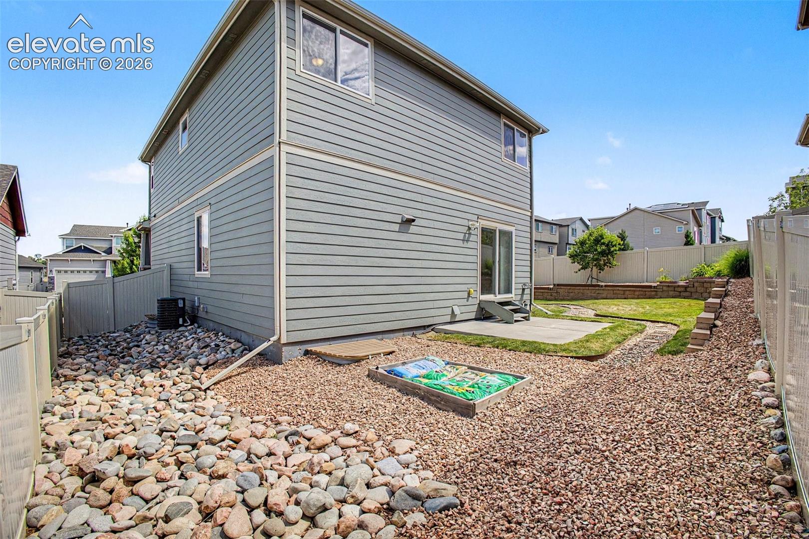 1437 Grand Overlook Street