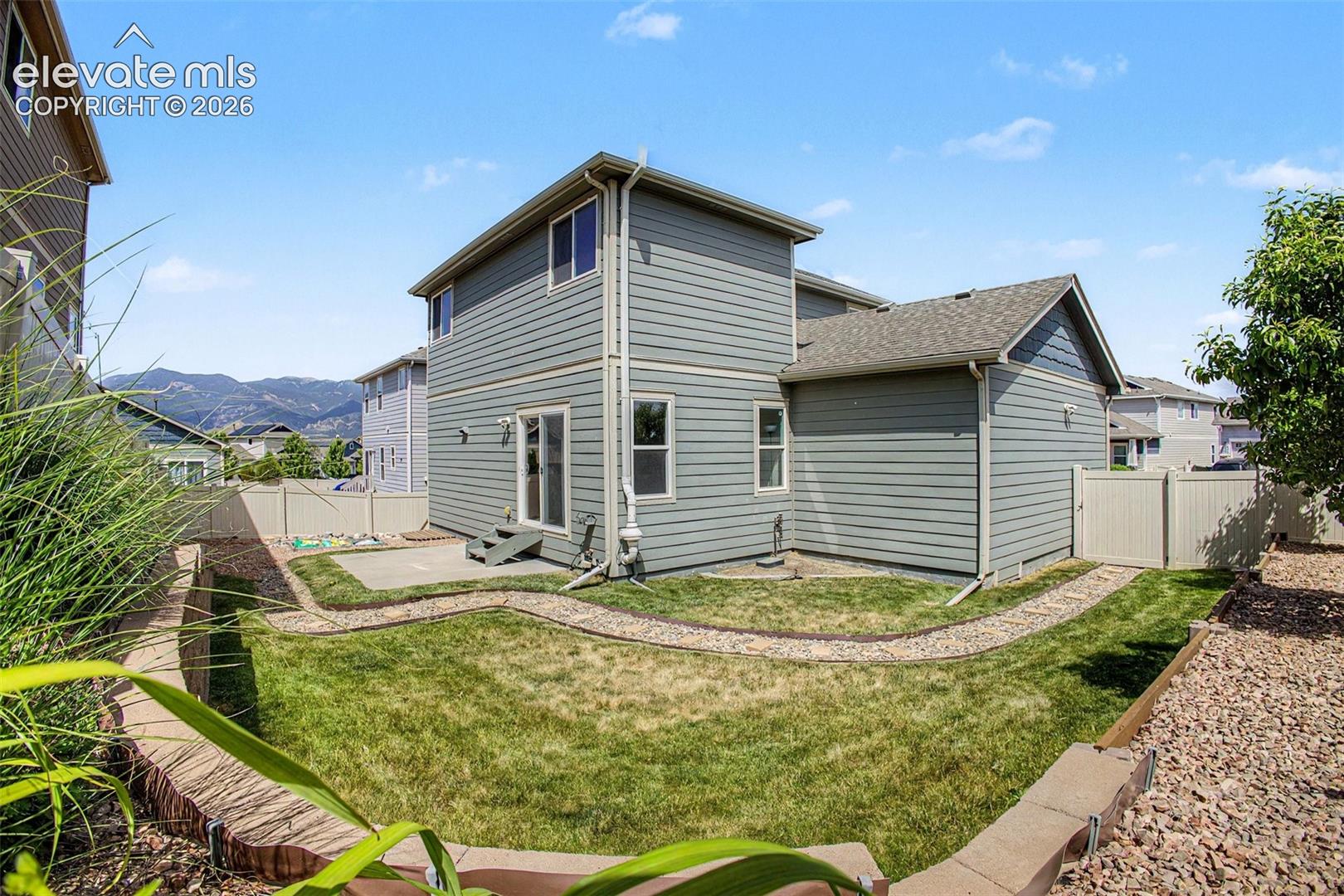 1437 Grand Overlook Street