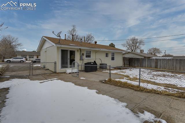 2510 Forsythia Street