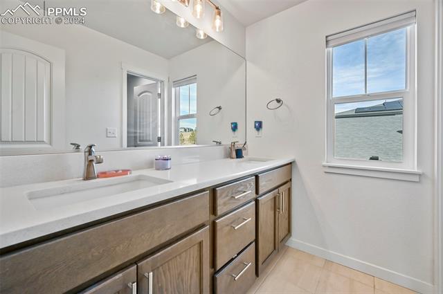 4809 Hanging Lake Circle