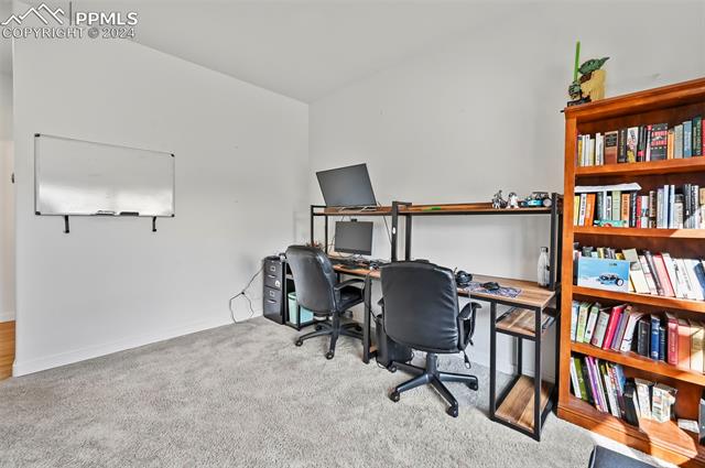 4809 Hanging Lake Circle