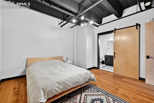 20 Boulder Crescent Street 202