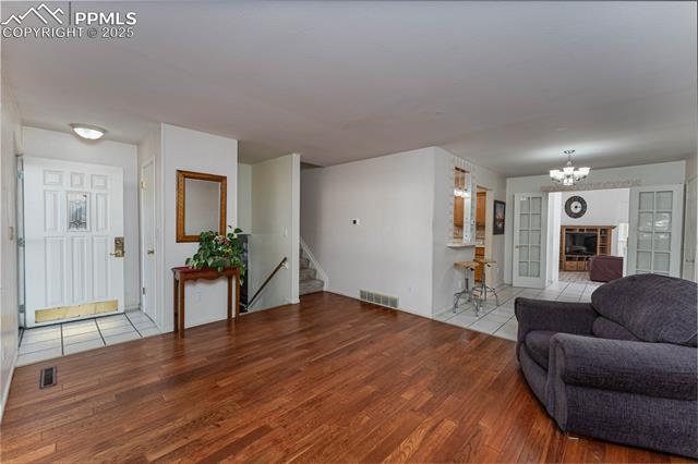 1336 Doyle Place