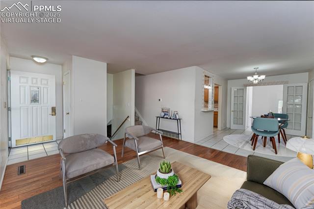 1336 Doyle Place