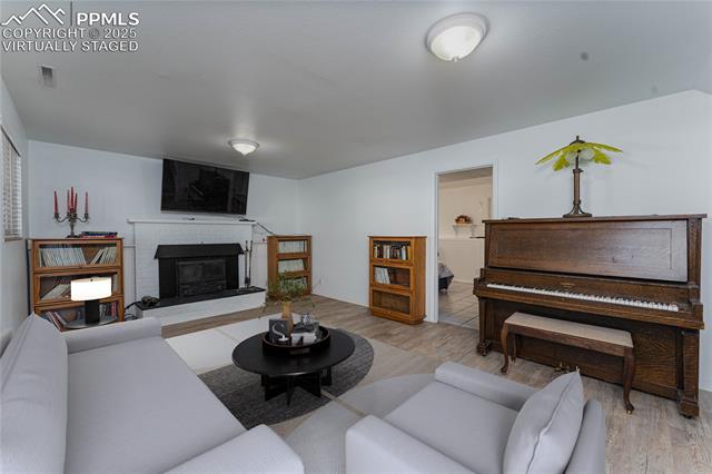 1336 Doyle Place