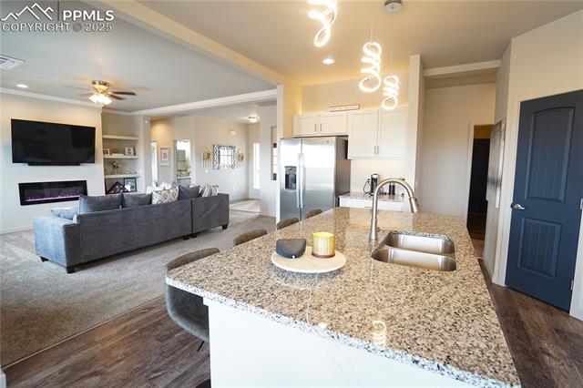 1446 N Moonbeam Drive