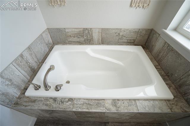 1446 N Moonbeam Drive