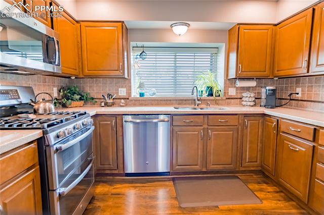 1919 Forest Ridge Drive