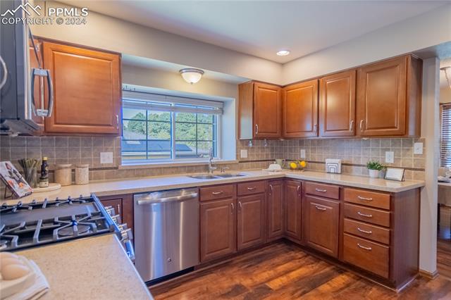 1919 Forest Ridge Drive