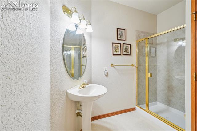 17552 Colonial Park Drive