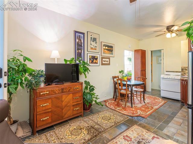 1808 Woodburn Street