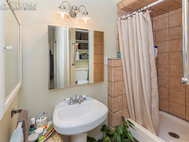 1808 Woodburn Street