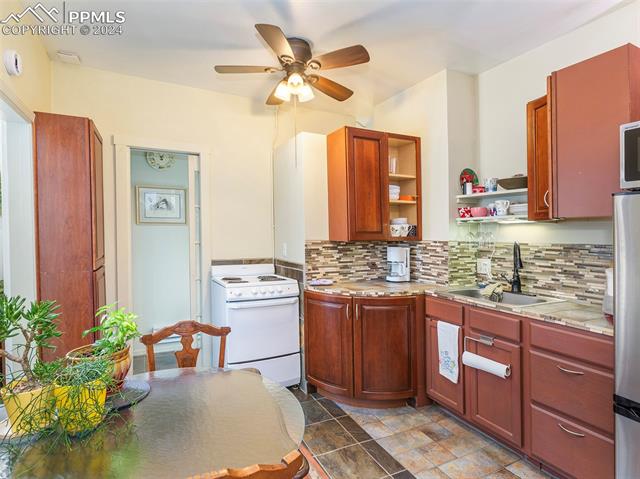 1808 Woodburn Street