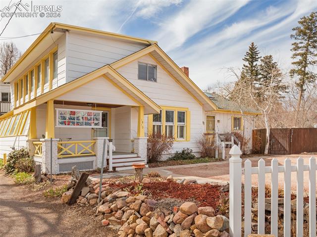 1808 Woodburn Street