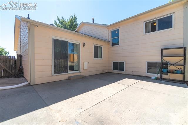 4331 McGrew Circle