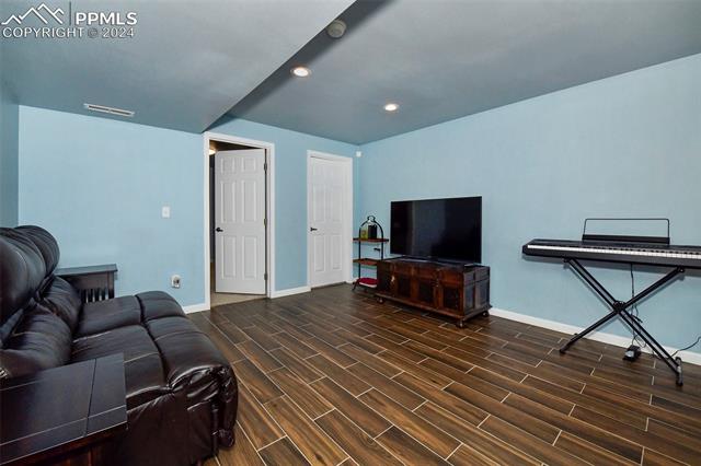 6949 Cabriolet Drive