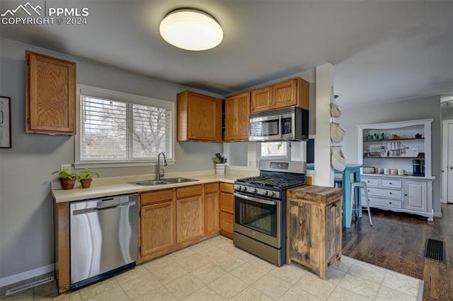 2720 Green Ridge Drive