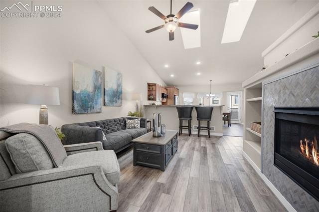 4342 Susie View