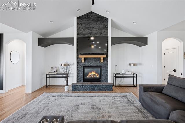 9432 Lochwinnoch Lane