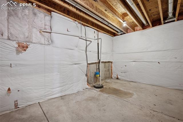 9432 Lochwinnoch Lane