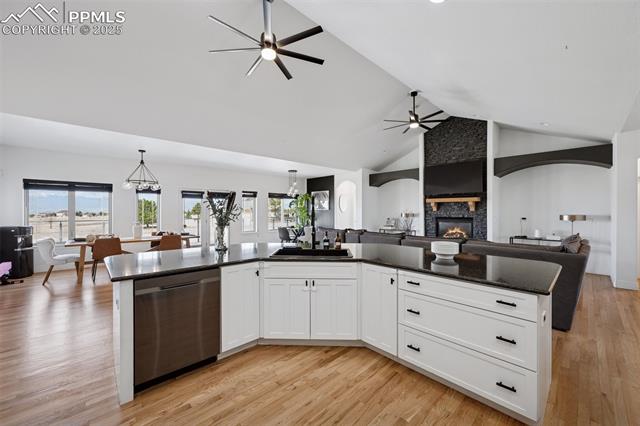 9432 Lochwinnoch Lane