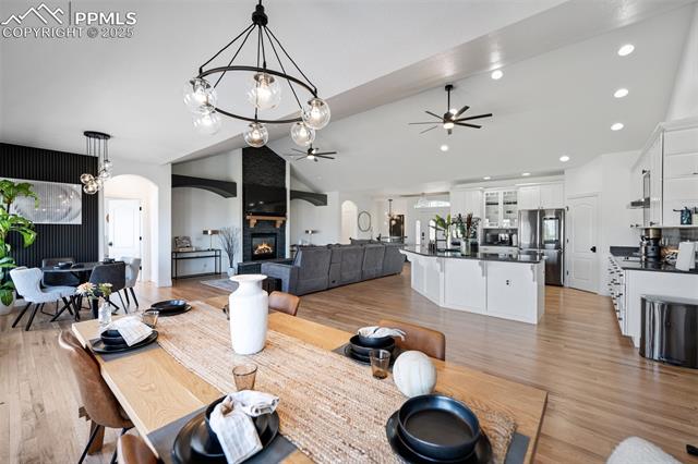 9432 Lochwinnoch Lane