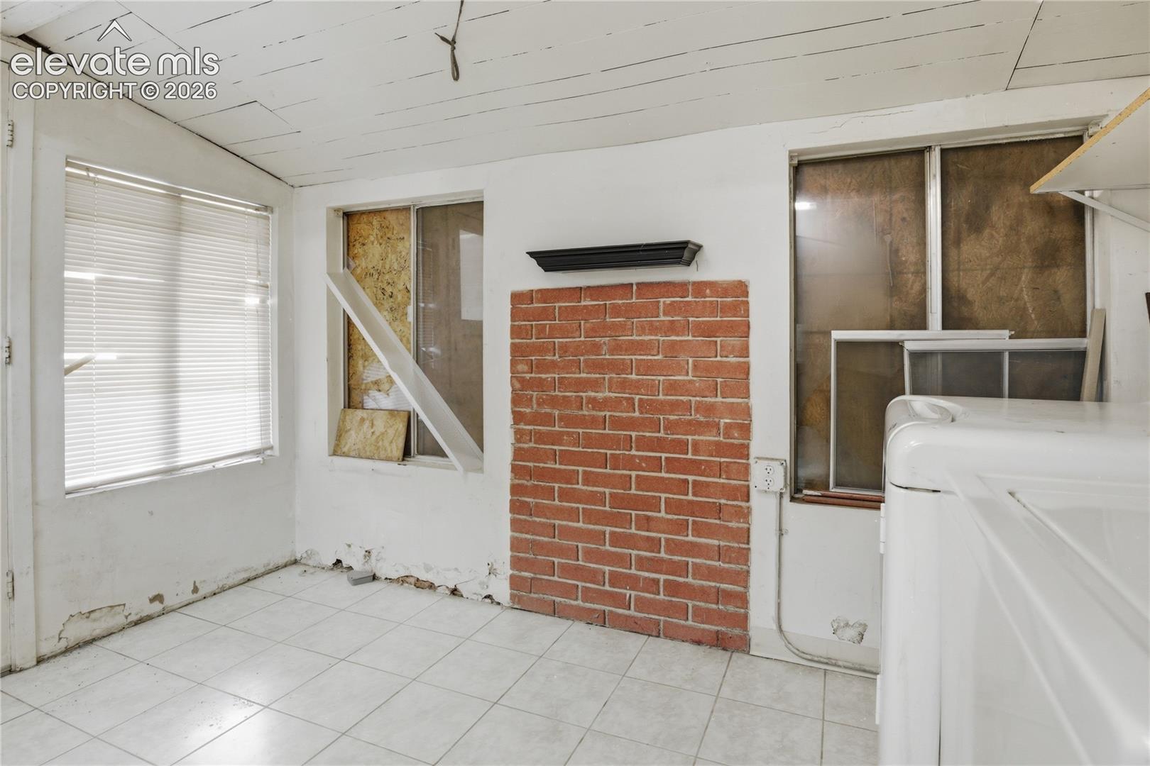 601 Huron Road