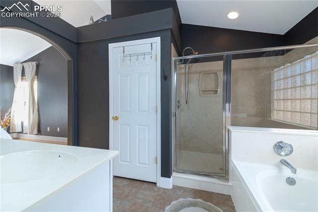 9385 Winged Foot Road