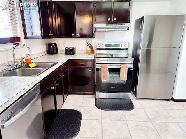 6813 Chesterfield Court