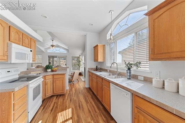 7727 Grizzly Bear Point