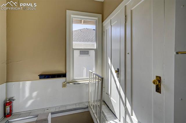 1923 N Cascade Avenue