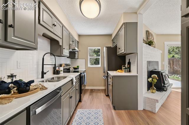 79 W Old Broadmoor Road