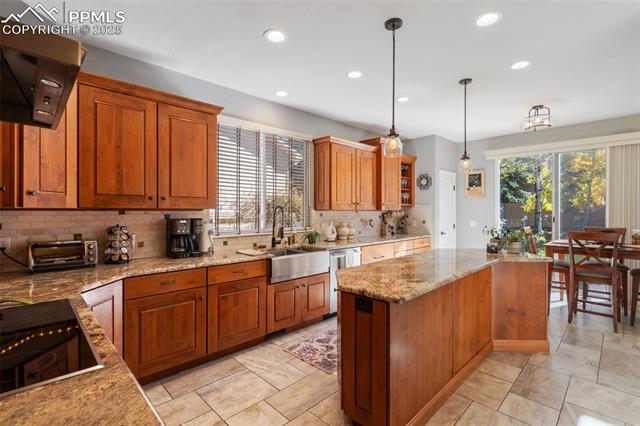 3555 Hollycrest Drive