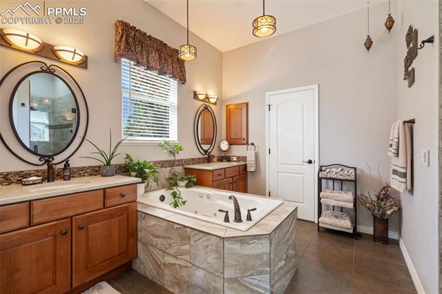 3555 Hollycrest Drive