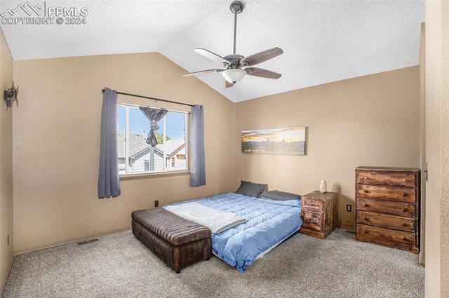 6034 Oakwood Boulevard