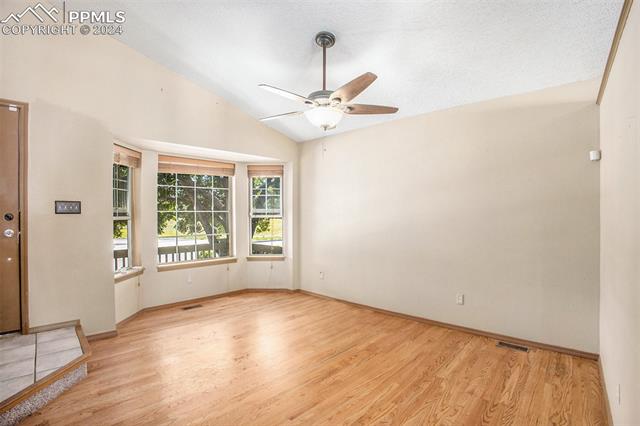 6034 Oakwood Boulevard