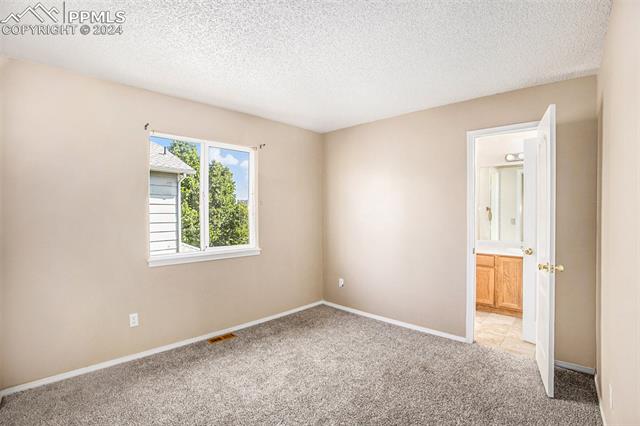 6034 Oakwood Boulevard