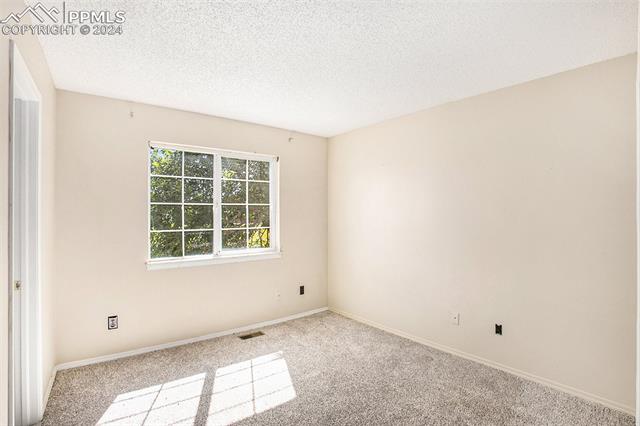 6034 Oakwood Boulevard