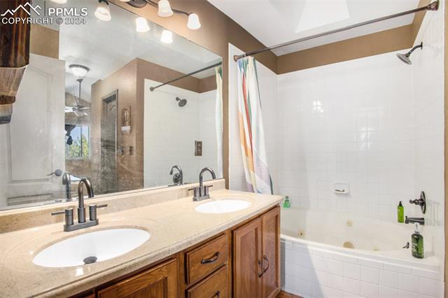 6034 Oakwood Boulevard