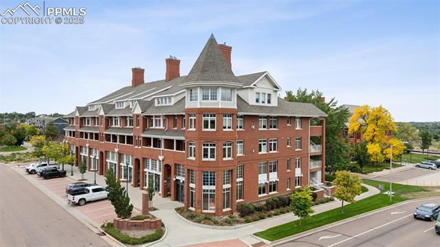 201 E Las Animas Street 305