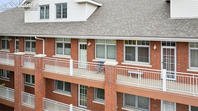 201 E Las Animas Street 305