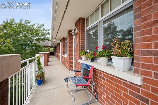 201 E Las Animas Street 305