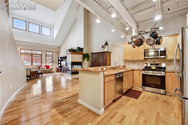 201 E Las Animas Street 305