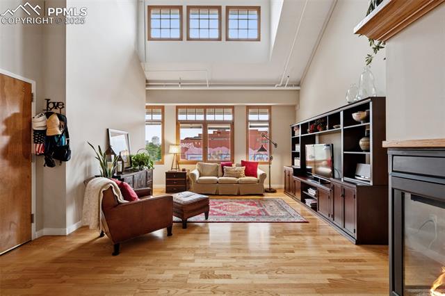 201 E Las Animas Street 305