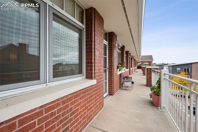 201 E Las Animas Street 305