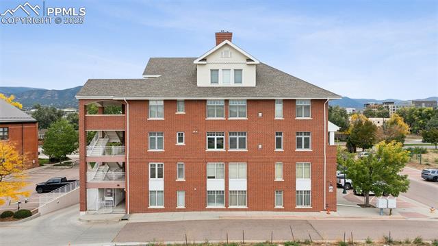 201 E Las Animas Street 305