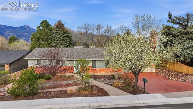 1114 Pioneer Lane