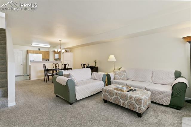 3932 Aspen Leaf Point